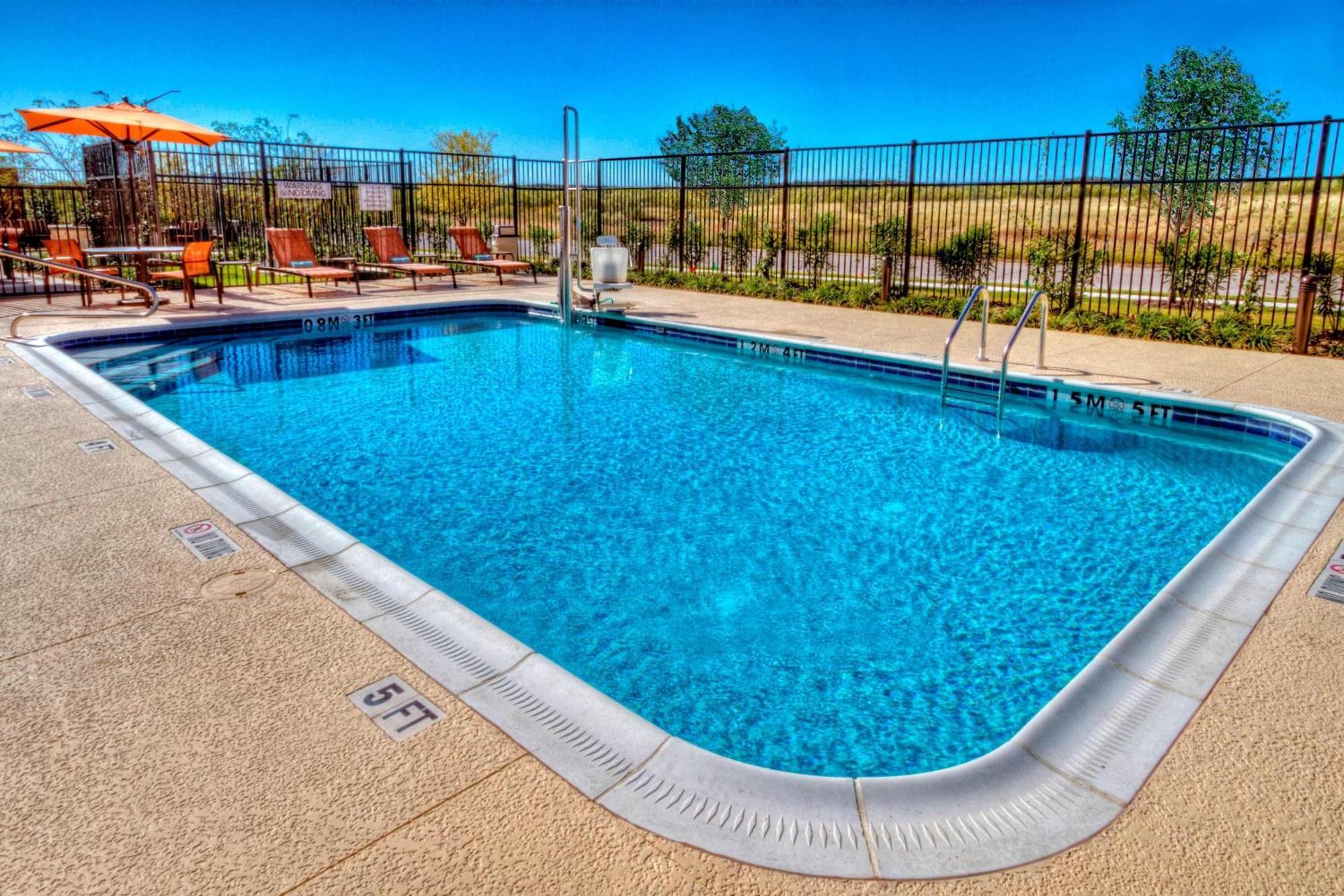 Hotel Courtyard By Marriott 3*
