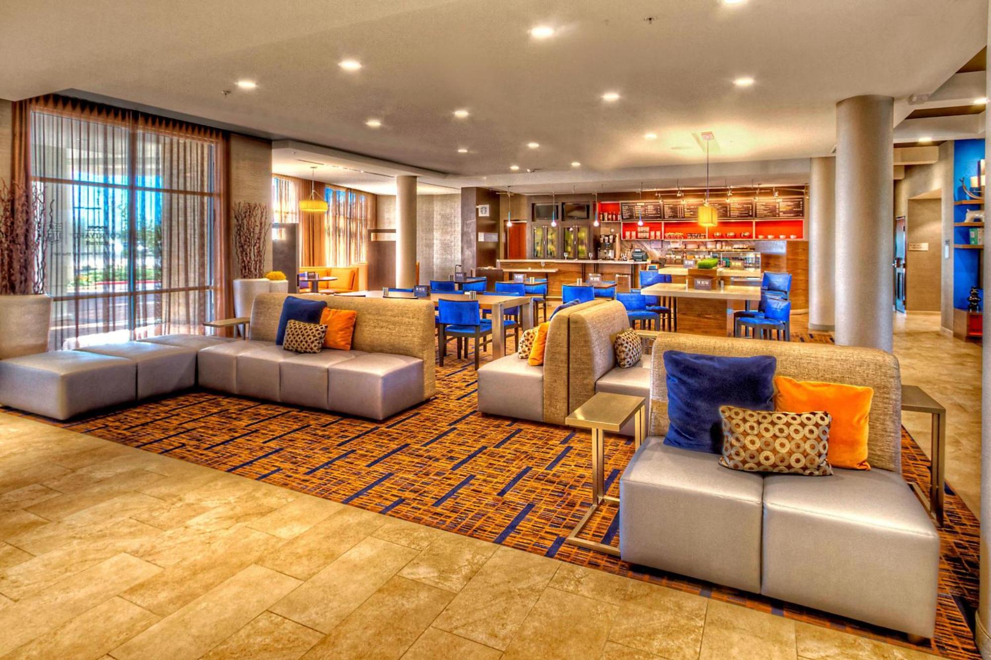 Courtyard By Marriott 3*