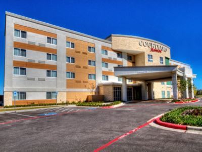 Courtyard By Marriott Hotel