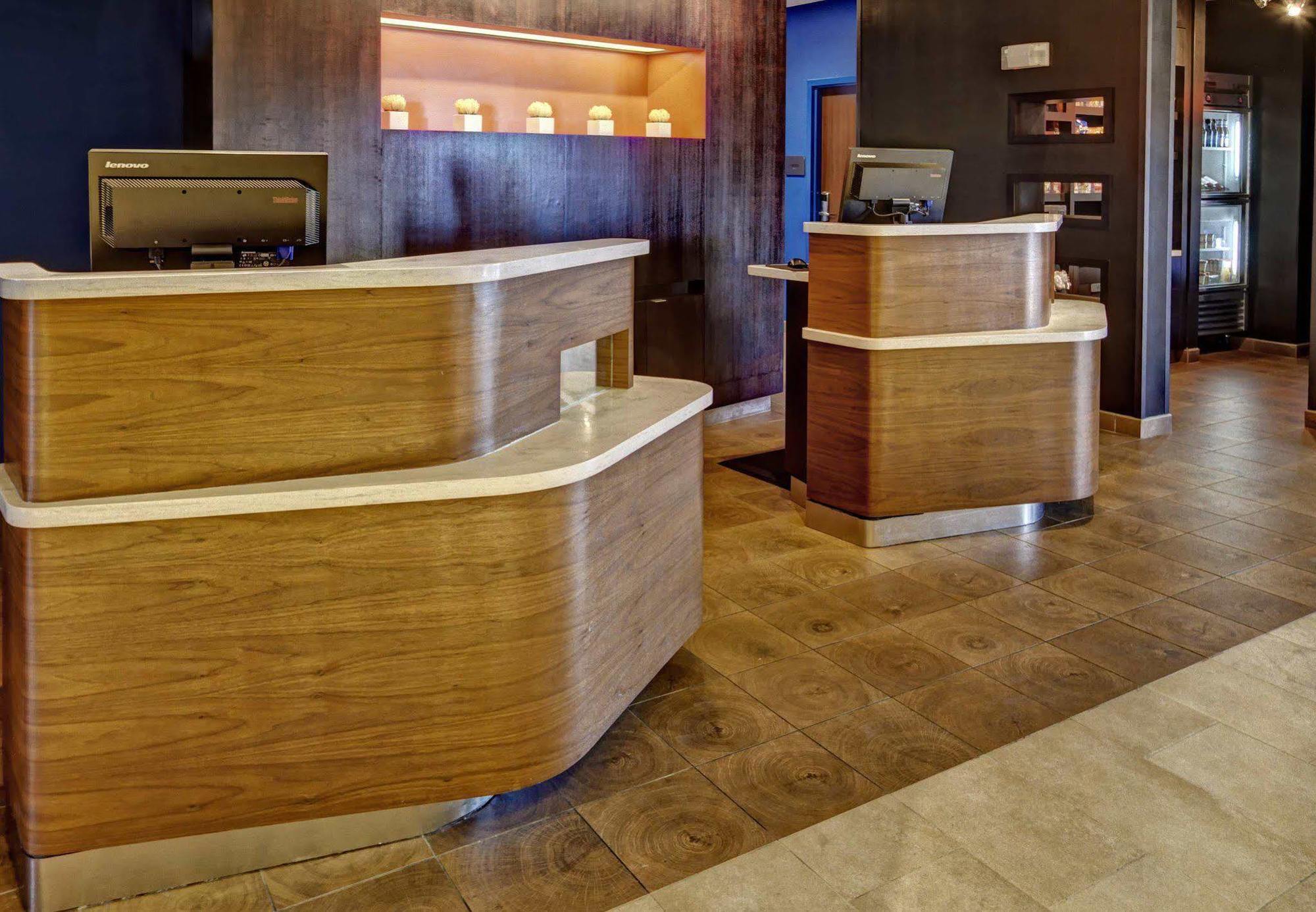Hotel Courtyard By Marriott